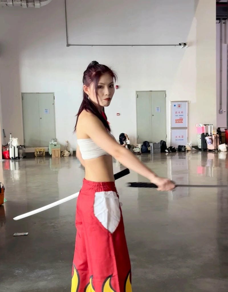 hình ảnh cosplay erza 24