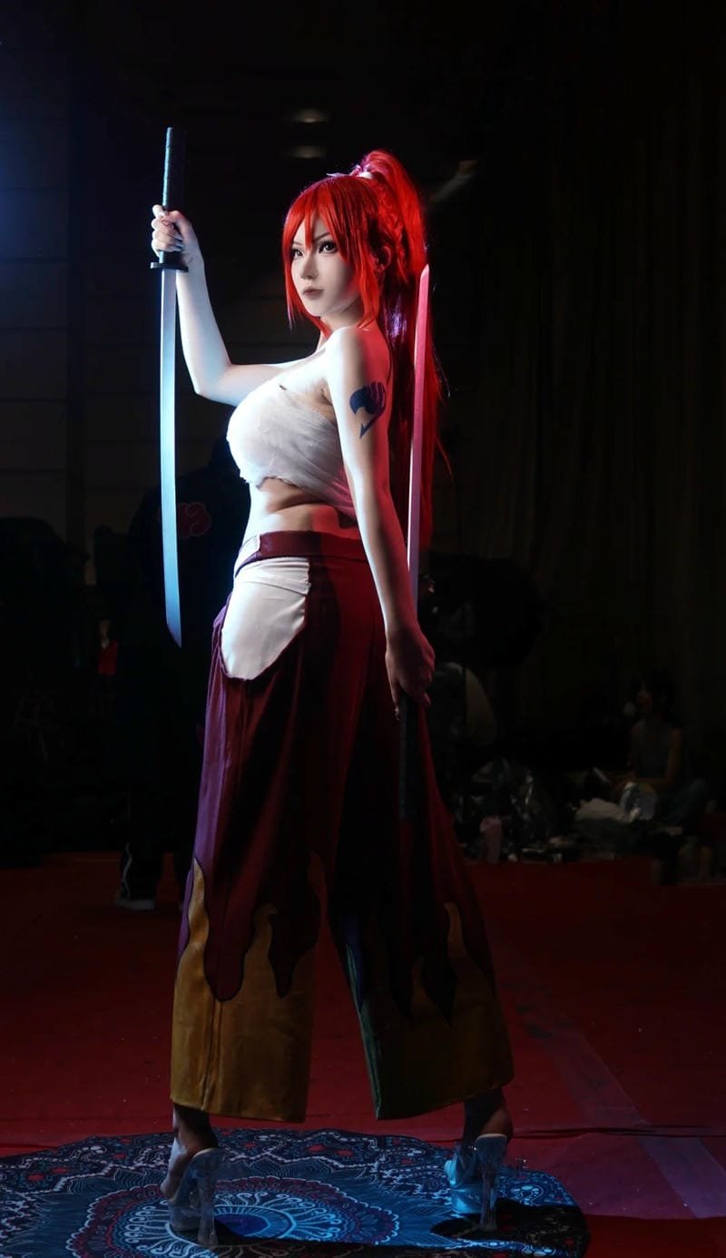 hình ảnh cosplay erza 3