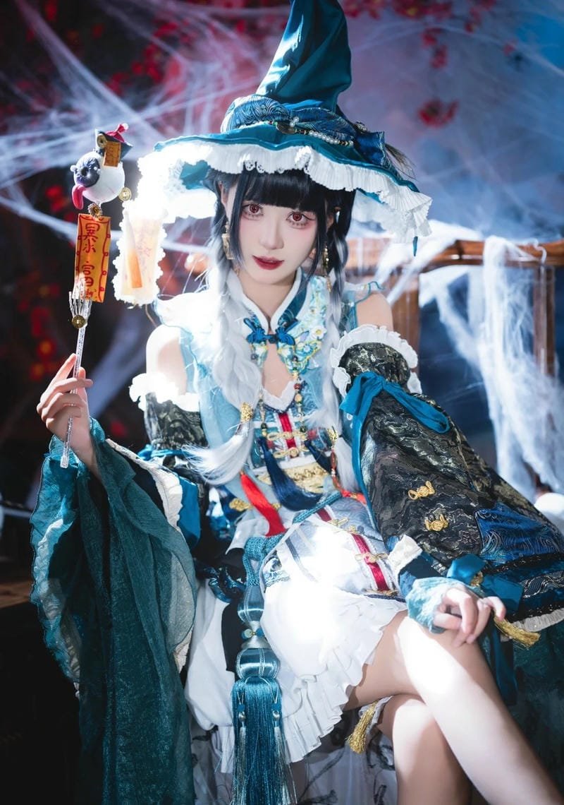 hình ảnh cosplay nữ phù thủy 25