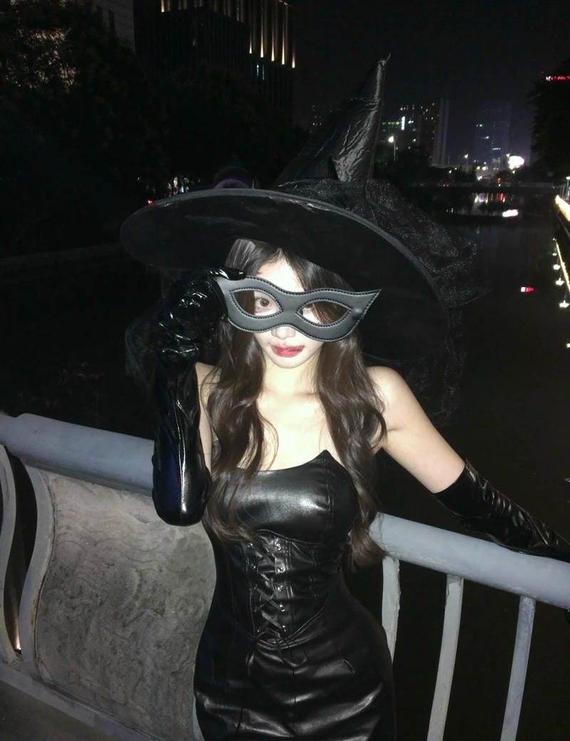 hình ảnh cosplay nữ phù thủy 6