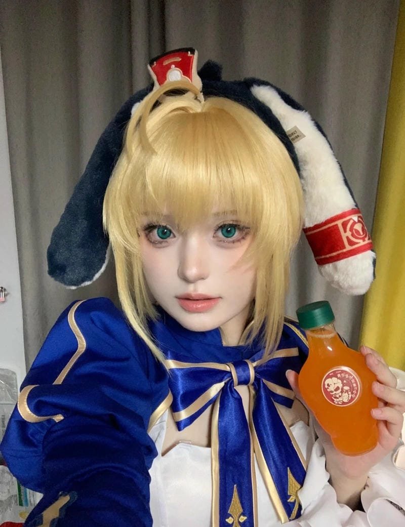 hình ảnh cosplay saber 12