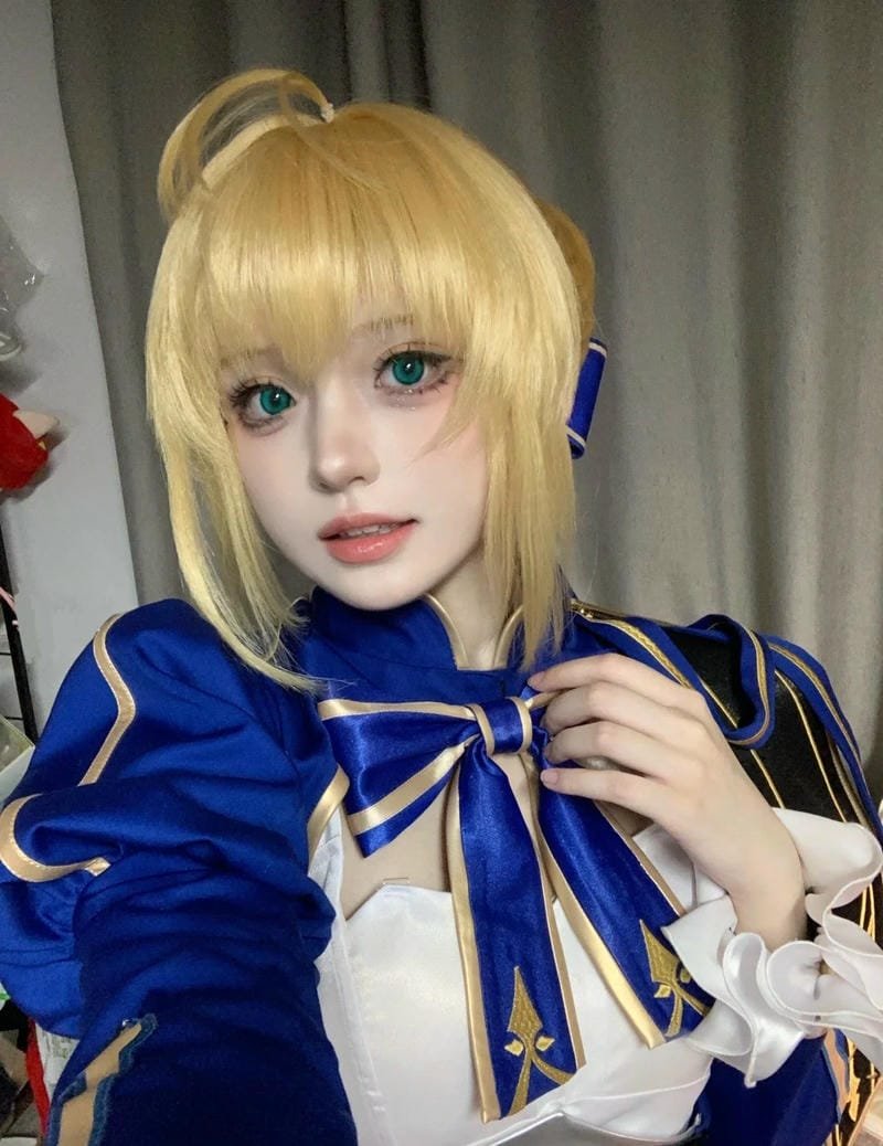 hình ảnh cosplay saber 13