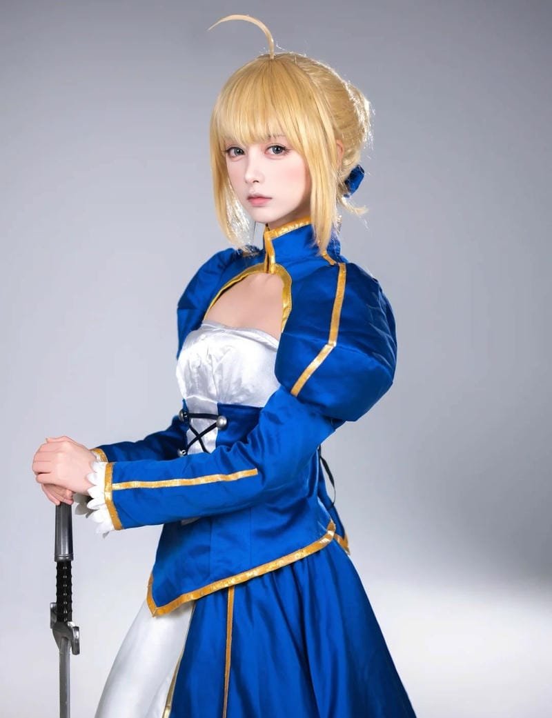 hình ảnh cosplay saber 15
