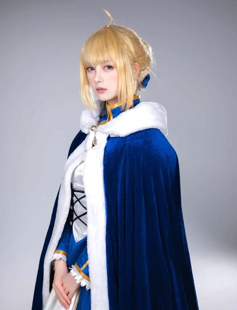 hình ảnh cosplay saber 18