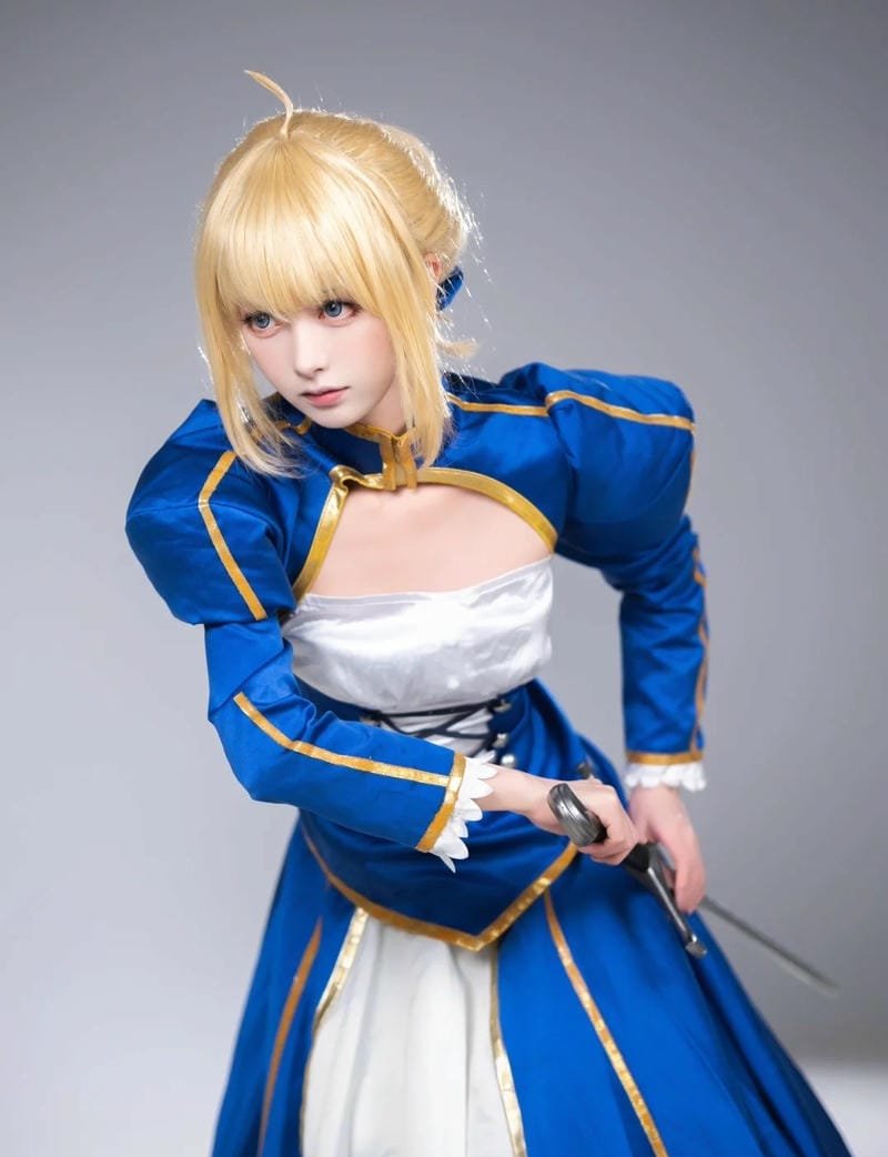hình ảnh cosplay saber 23