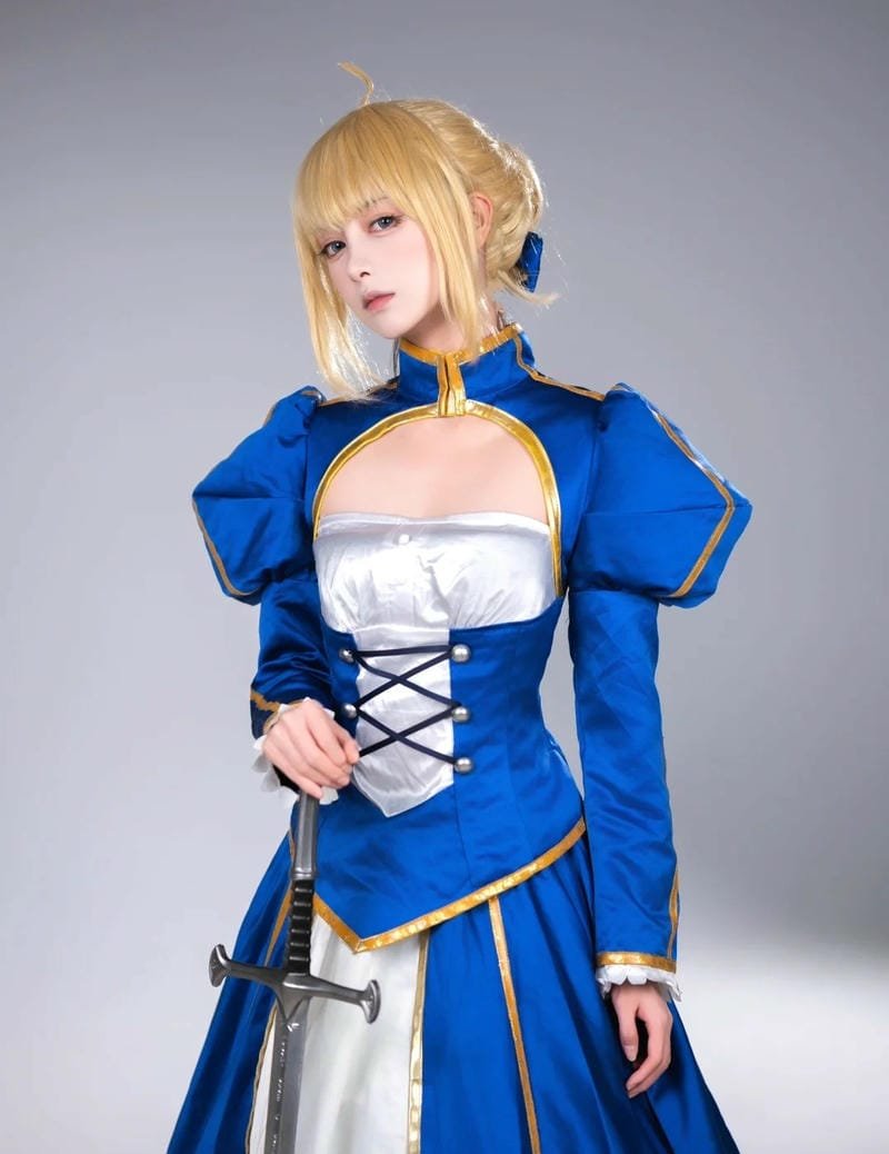 hình ảnh cosplay saber 23