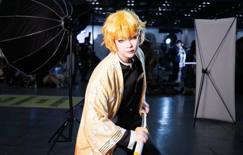 hình ảnh cosplay zenitsu 14