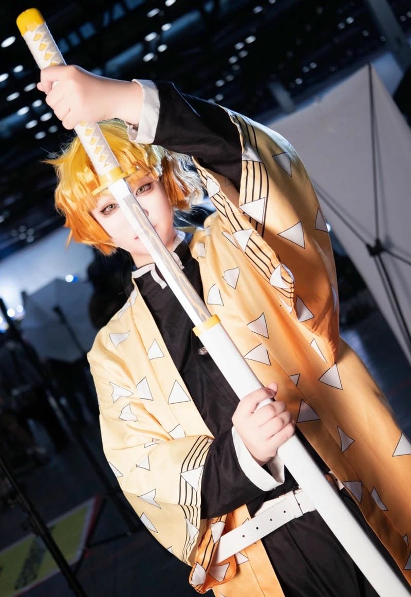 hình ảnh cosplay zenitsu 16