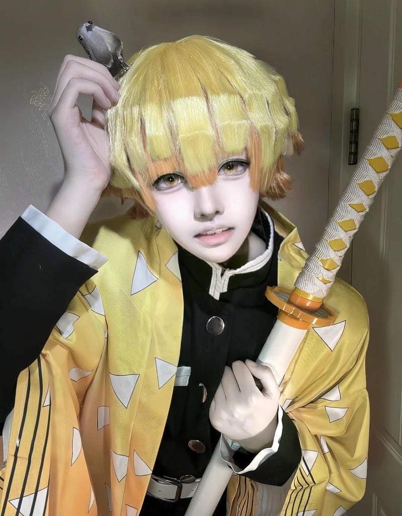 hình ảnh cosplay zenitsu 3