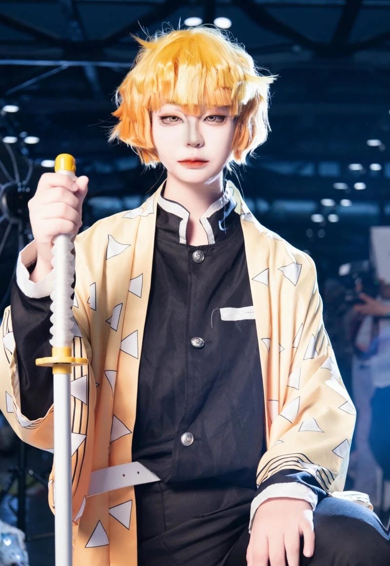 hình ảnh cosplay zenitsu 9