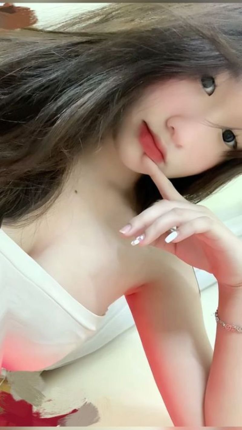 hình ảnh gái xinh khoe ngực 23