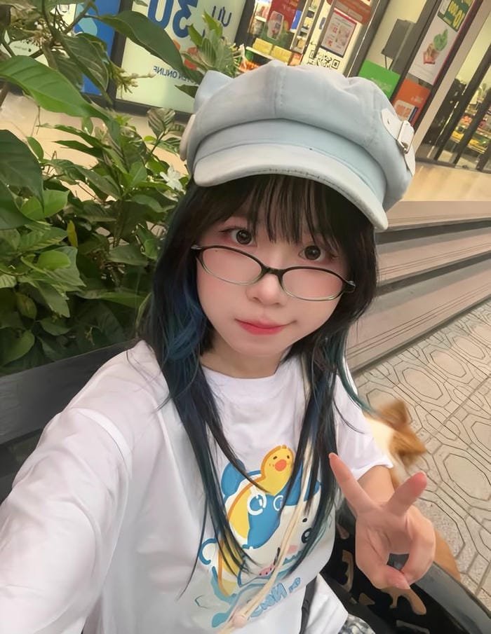 hình ảnh mèo simmy 4
